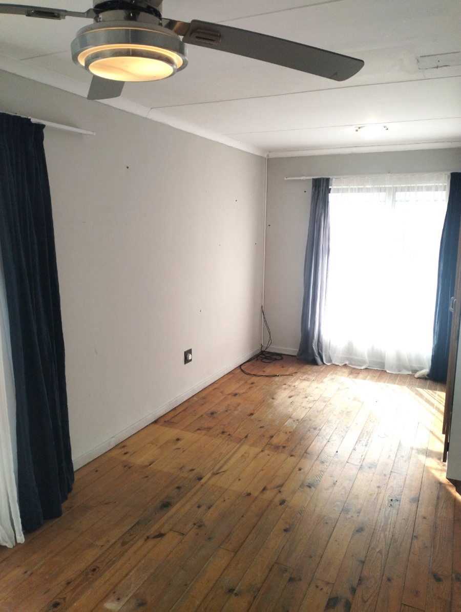 To Let 2 Bedroom Property for Rent in Aalwyndal Western Cape